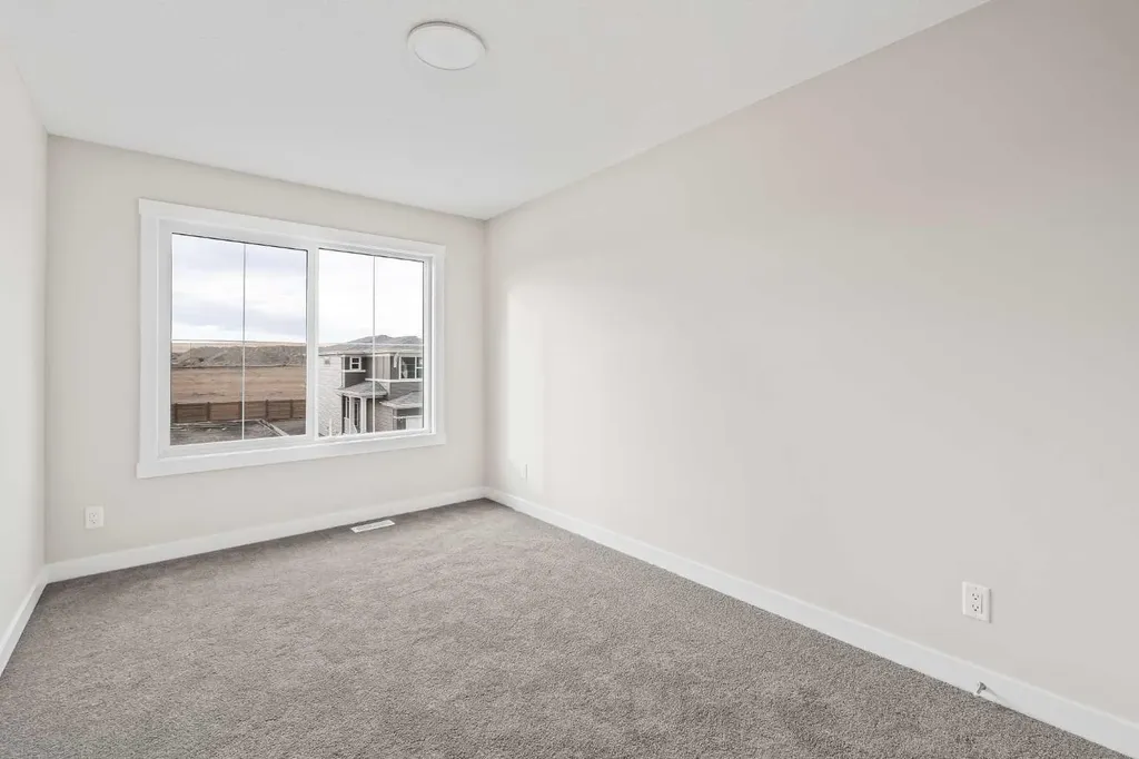 1241 Chinook Winds Circle SW Airdrie AB T4B 5X6