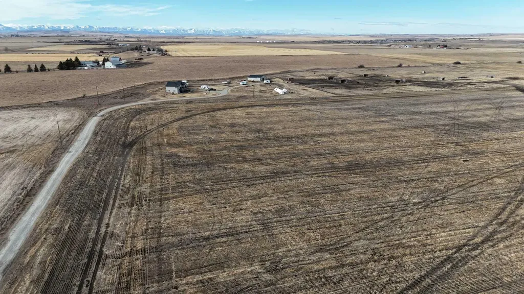 23.26 Acres Along 48 Street E Rural Foothills County AB T1V 1M3