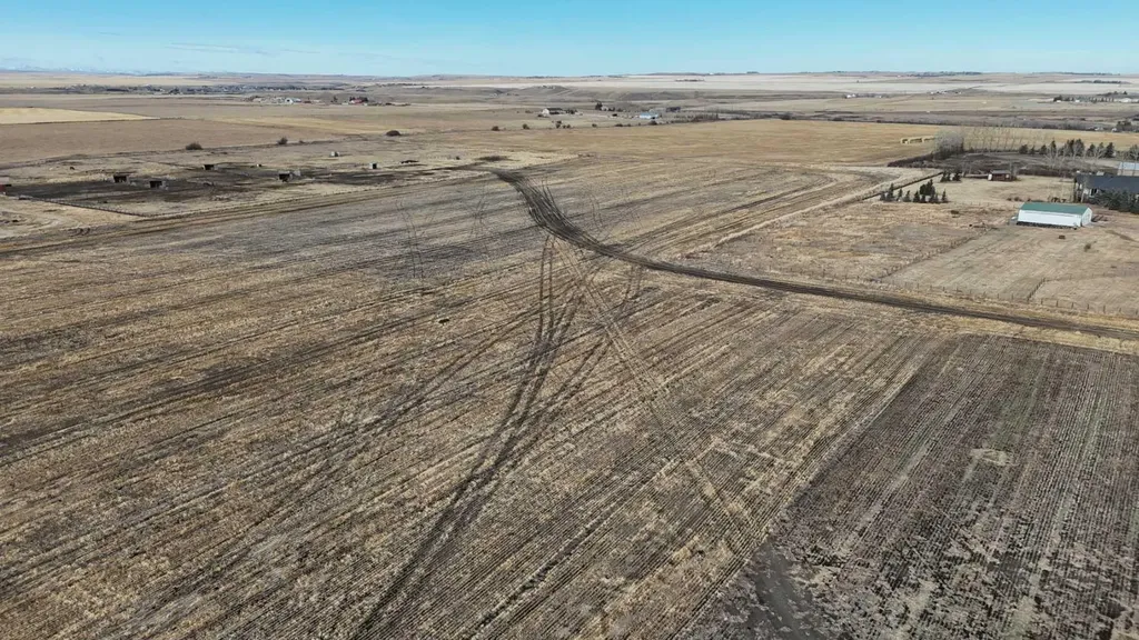 23.26 Acres Along 48 Street E Rural Foothills County AB T1V 1M3