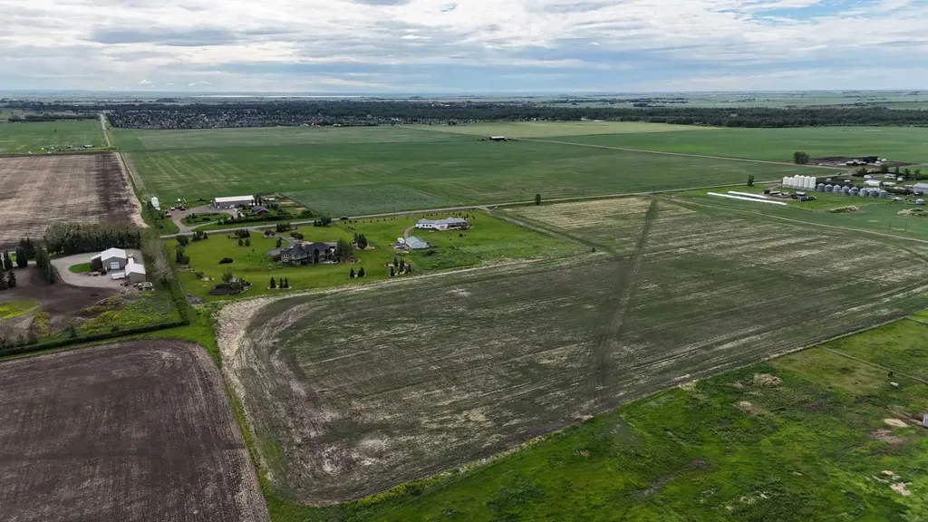 23.26 Acres Along 48 Street E Rural Foothills County AB T1V 1M3