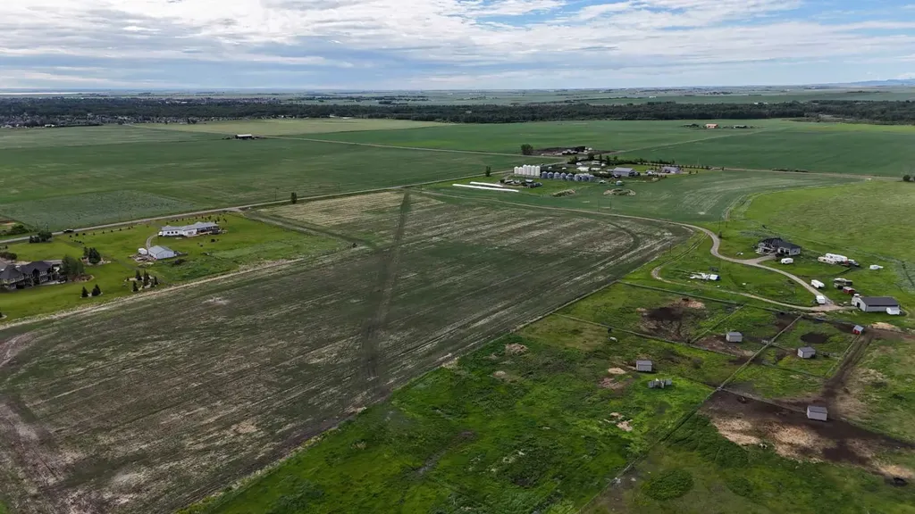 23.26 Acres Along 48 Street E Rural Foothills County AB T1V 1M3