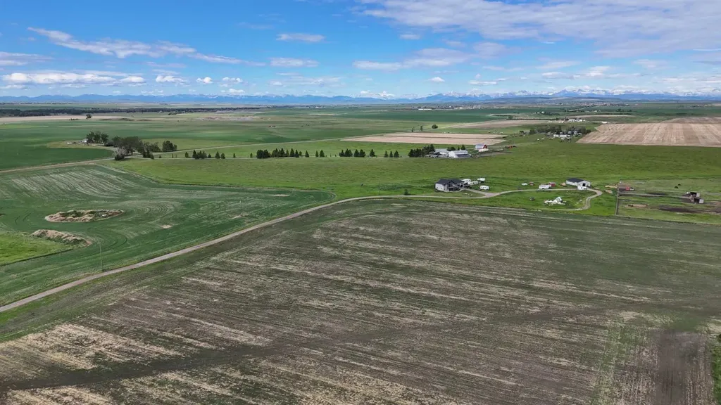 23.26 Acres Along 48 Street E Rural Foothills County AB T1V 1M3