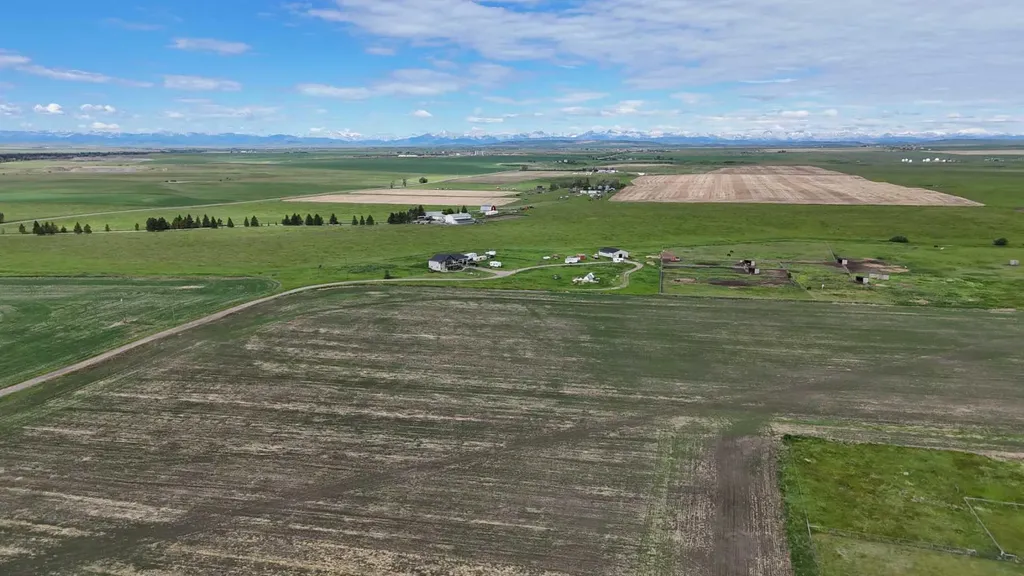 23.26 Acres Along 48 Street E Rural Foothills County AB T1V 1M3