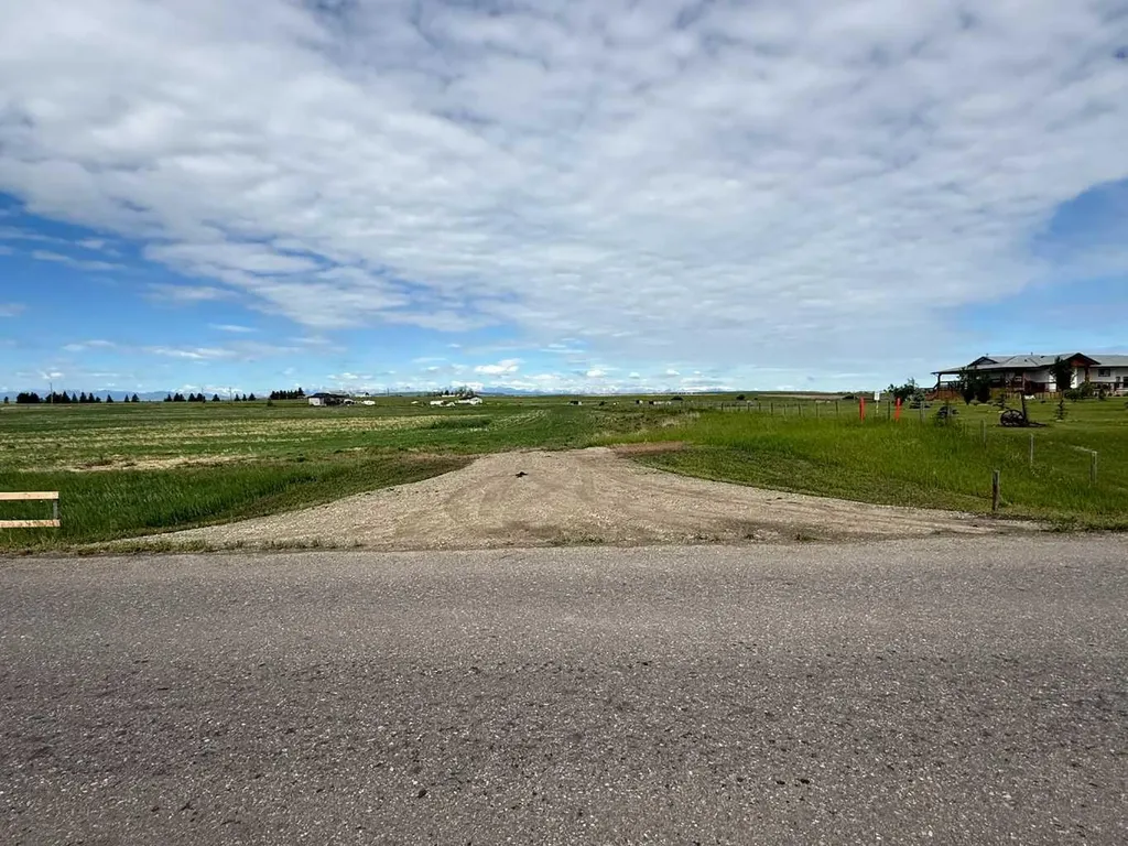 23.26 Acres Along 48 Street E Rural Foothills County AB T1V 1M3