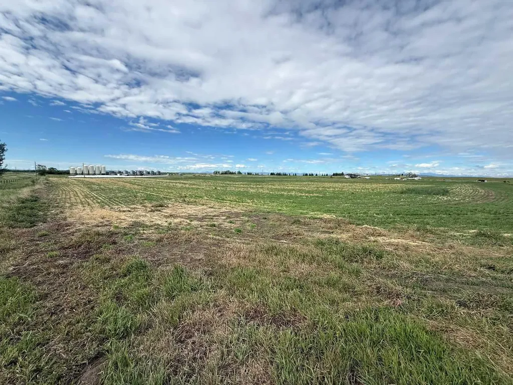 23.26 Acres Along 48 Street E Rural Foothills County AB T1V 1M3