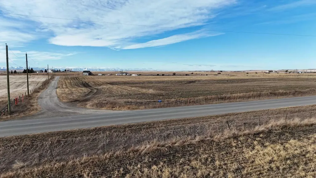 23.26 Acres Along 48 Street E Rural Foothills County AB T1V 1M3