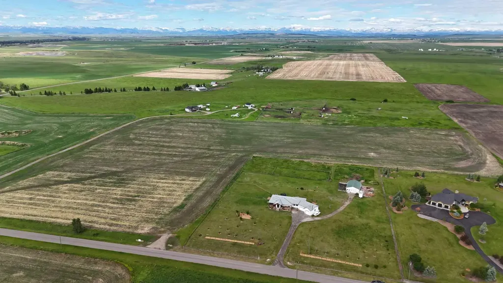 23.26 Acres Along 48 Street E Rural Foothills County AB T1V 1M3