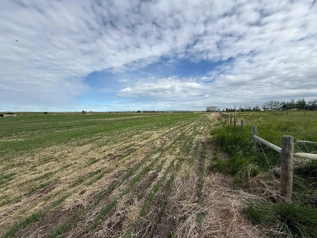 23.26 Acres Along 48 Street E Rural Foothills County AB T1V 1M3