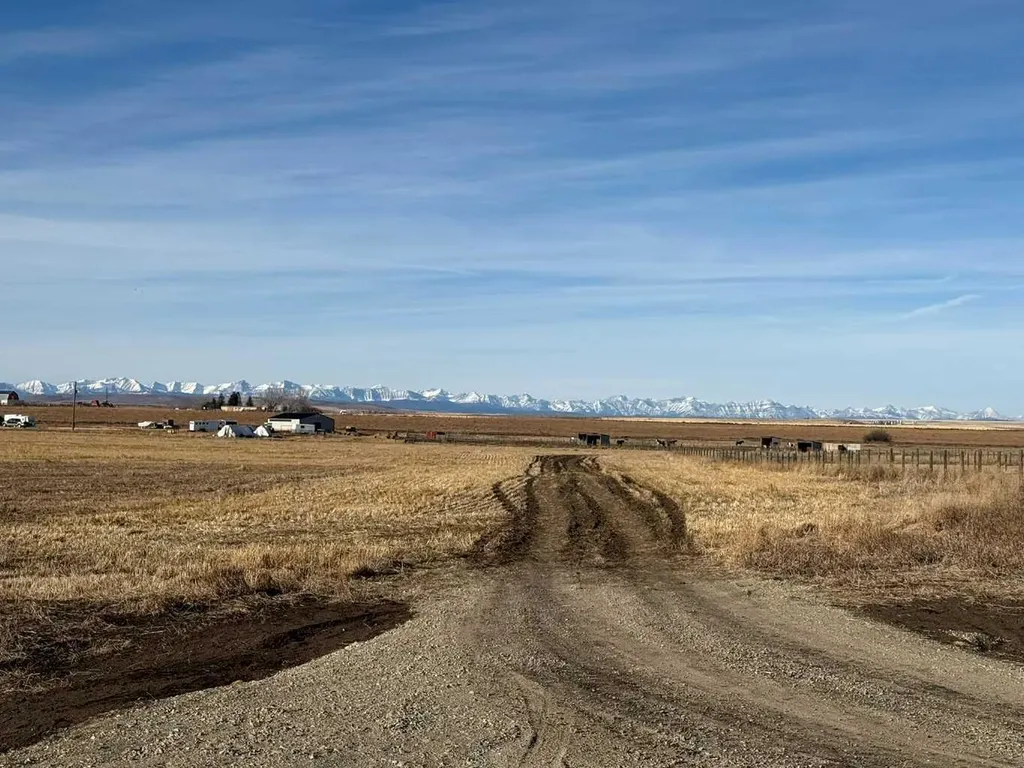 23.26 Acres Along 48 Street E Rural Foothills County AB T1V 1M3