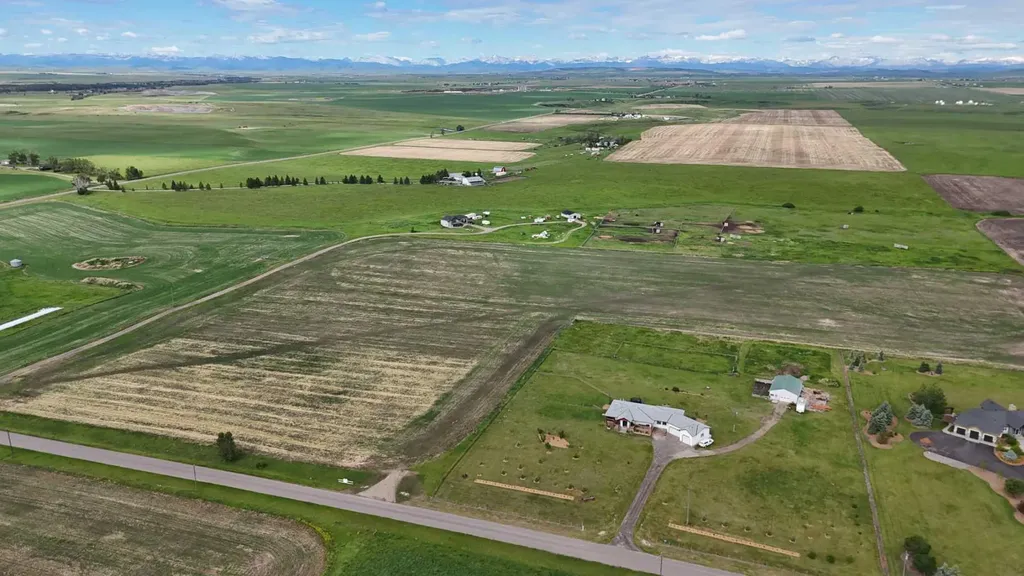 23.26 Acres Along 48 Street E Rural Foothills County AB T1V 1M3
