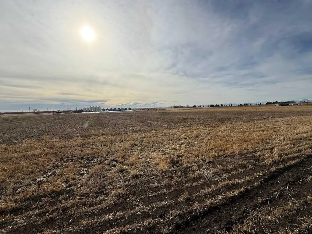 23.26 Acres Along 48 Street E Rural Foothills County AB T1V 1M3