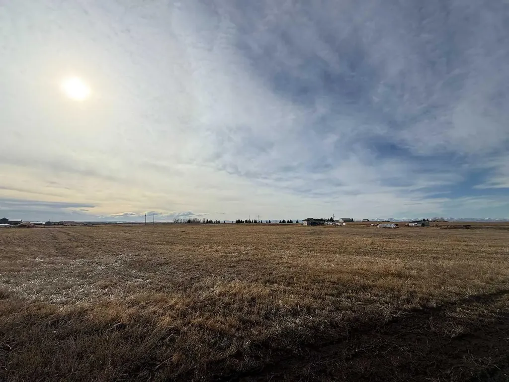 23.26 Acres Along 48 Street E Rural Foothills County AB T1V 1M3