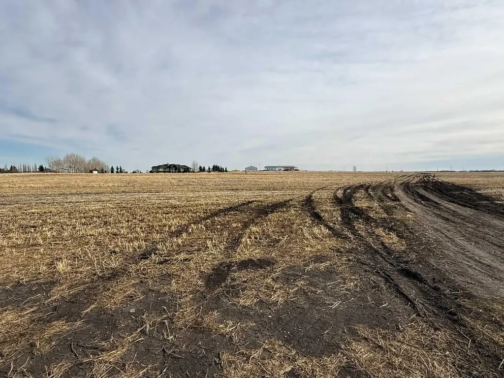23.26 Acres Along 48 Street E Rural Foothills County AB T1V 1M3
