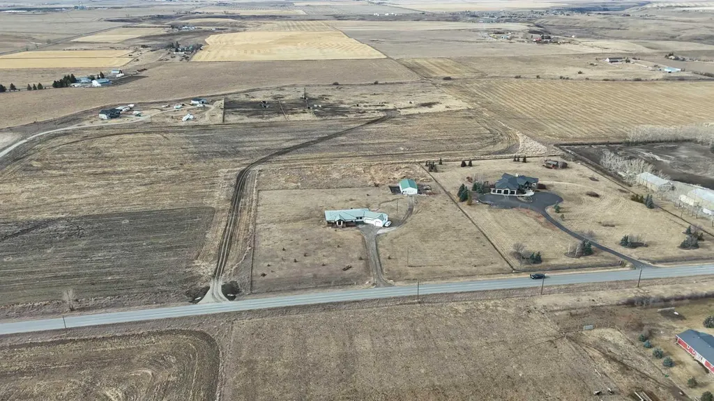 23.26 Acres Along 48 Street E Rural Foothills County AB T1V 1M3