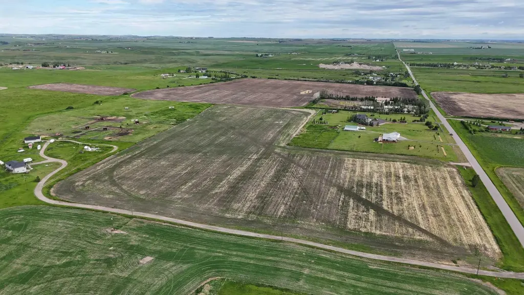 23.26 Acres Along 48 Street E Rural Foothills County AB T1V 1M3