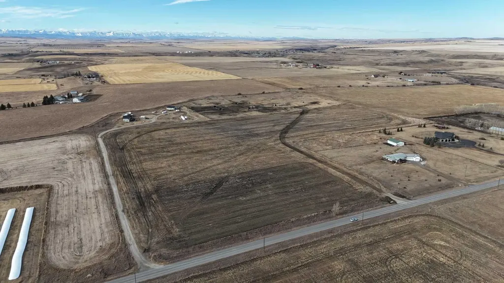 23.26 Acres Along 48 Street E Rural Foothills County AB T1V 1M3