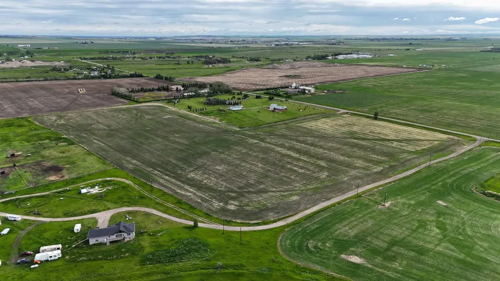 23.26 Acres Along 48 Street E Rural Foothills County AB T1V 1M3