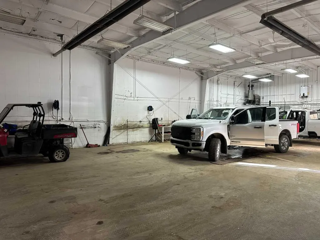 12615 100 Street Grande Prairie AB T8V 4H2