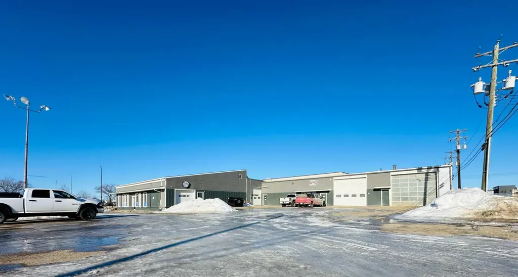 12615 100 Street Grande Prairie AB T8V 4H2