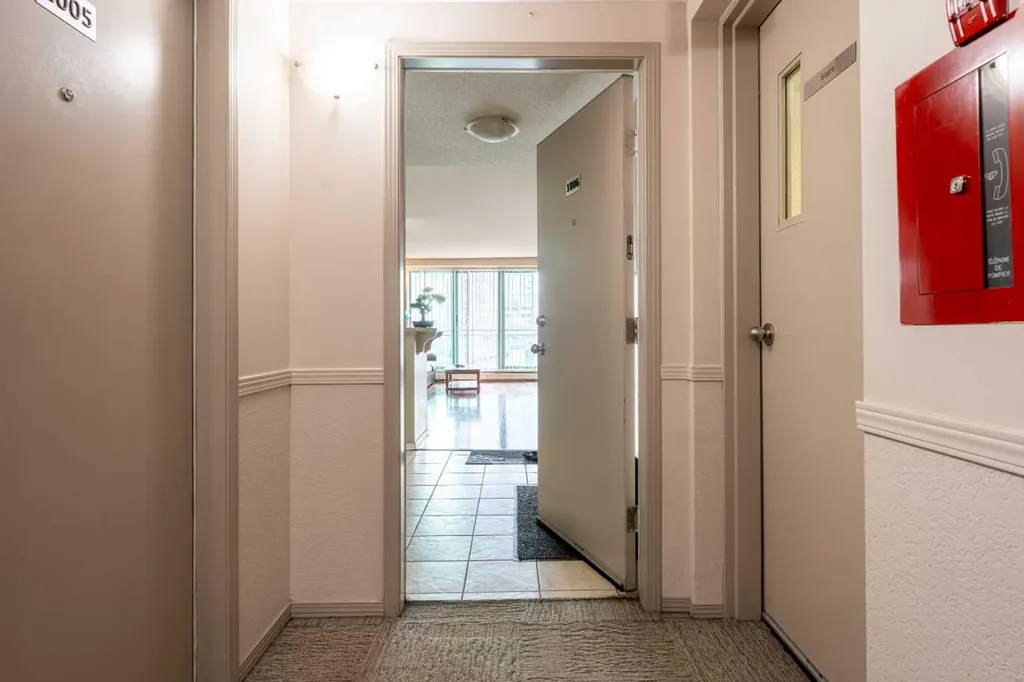 1121 6 Avenue SW Calgary AB T2P 5J4