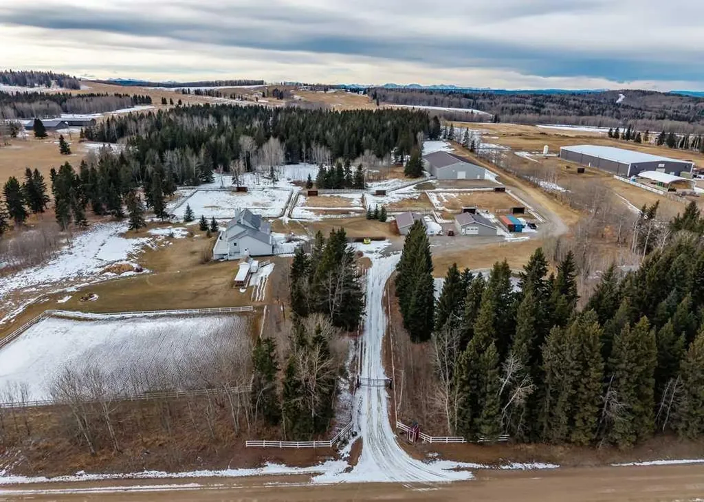 31536 Range Road 61 Rural Mountain View County AB T0M1X0
