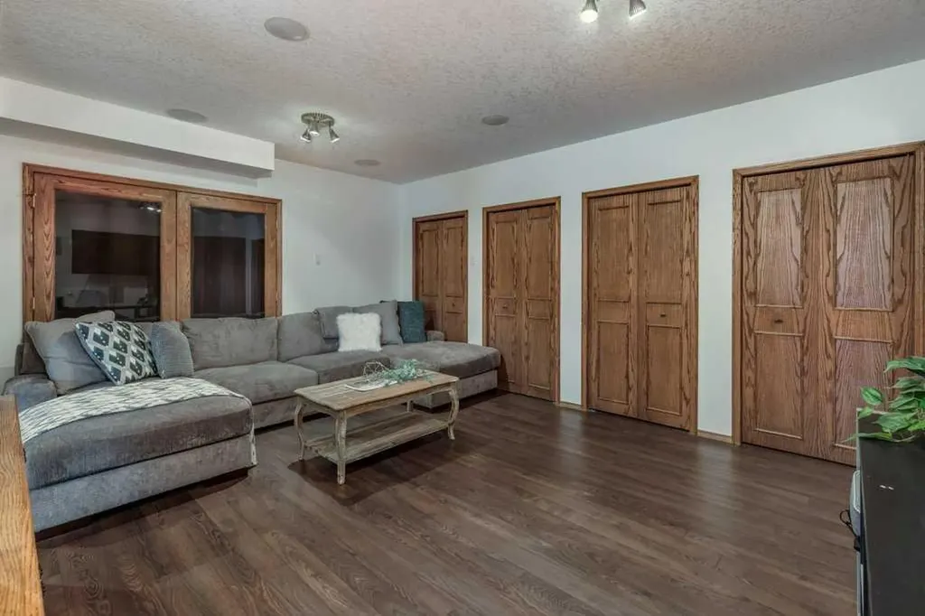 31536 Range Road 61 Rural Mountain View County AB T0M1X0