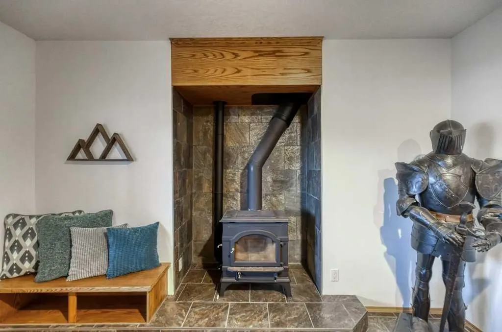 31536 Range Road 61 Rural Mountain View County AB T0M1X0
