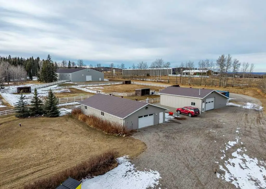 31536 Range Road 61 Rural Mountain View County AB T0M1X0