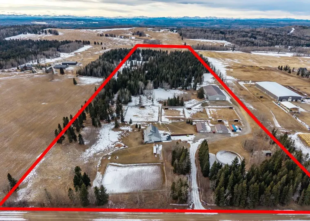 31536 Range Road 61 Rural Mountain View County AB T0M1X0