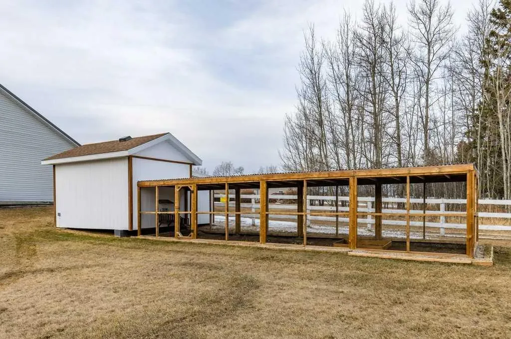 31536 Range Road 61 Rural Mountain View County AB T0M1X0