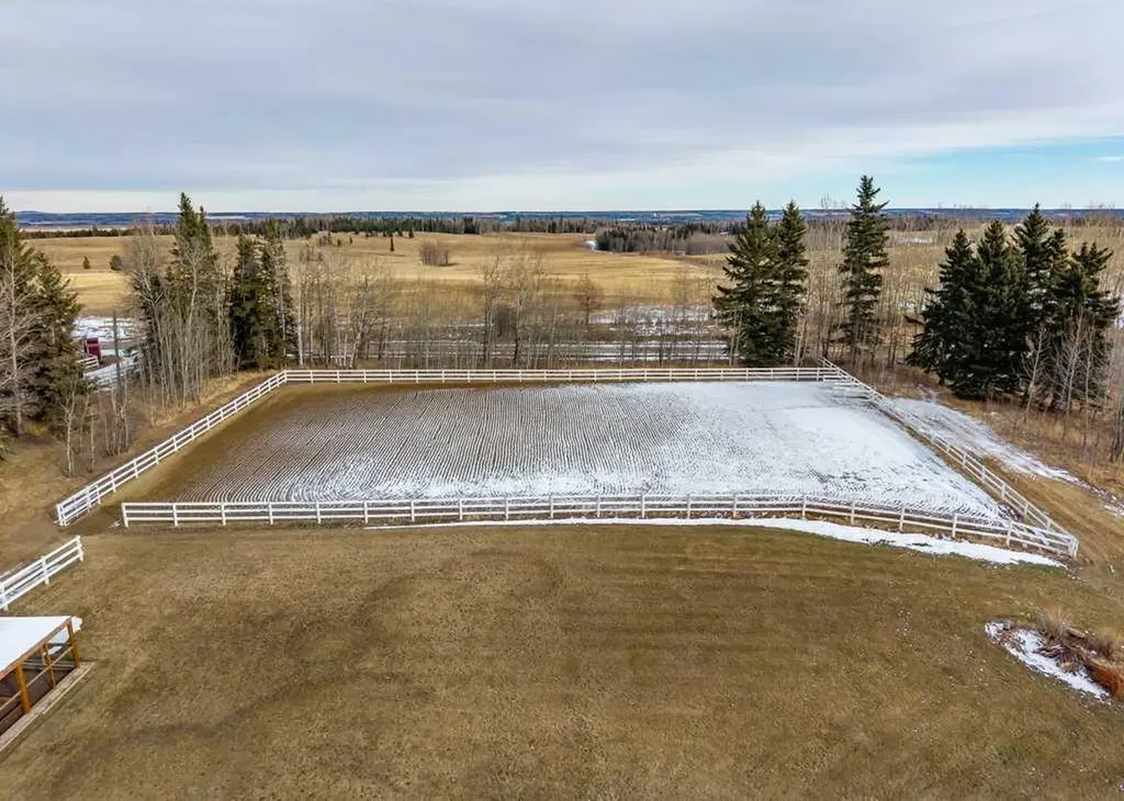 31536 Range Road 61 Rural Mountain View County AB T0M1X0