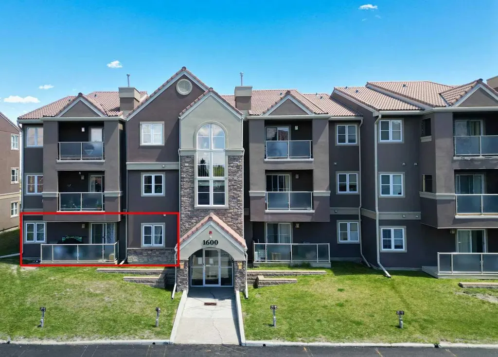 1612 Edenwold Heights NW Calgary AB T3A 3Y5
