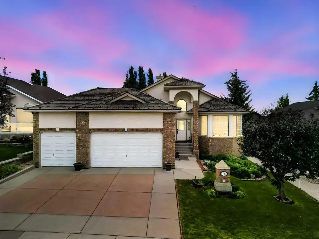 16 Arbour Estates View NW Calgary AB T3G 4E2