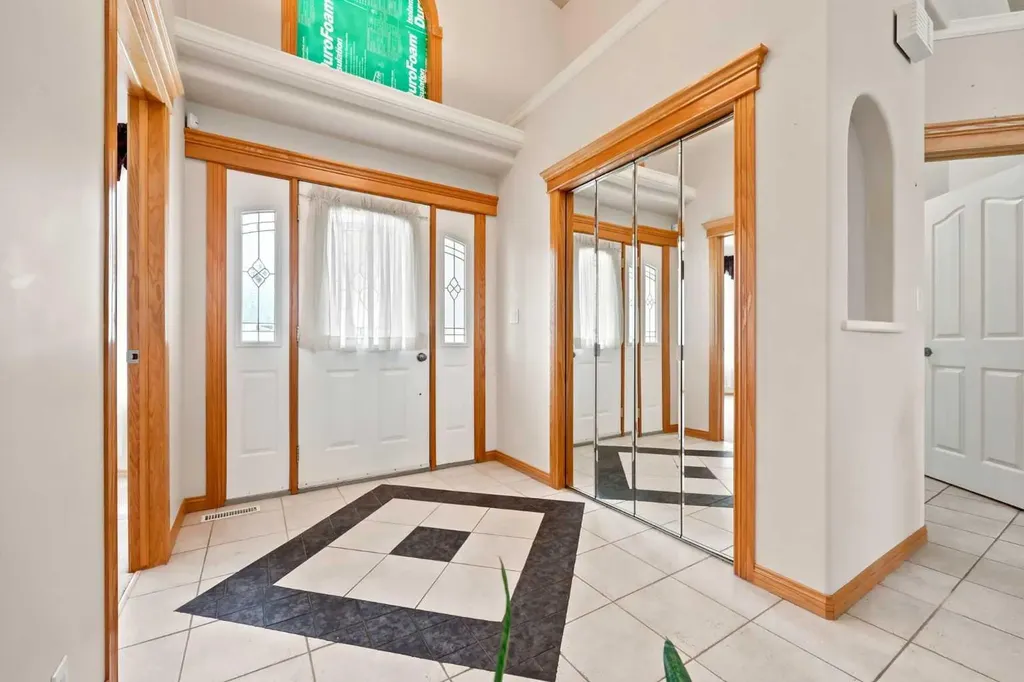 16 Arbour Estates View NW Calgary AB T3G 4E2