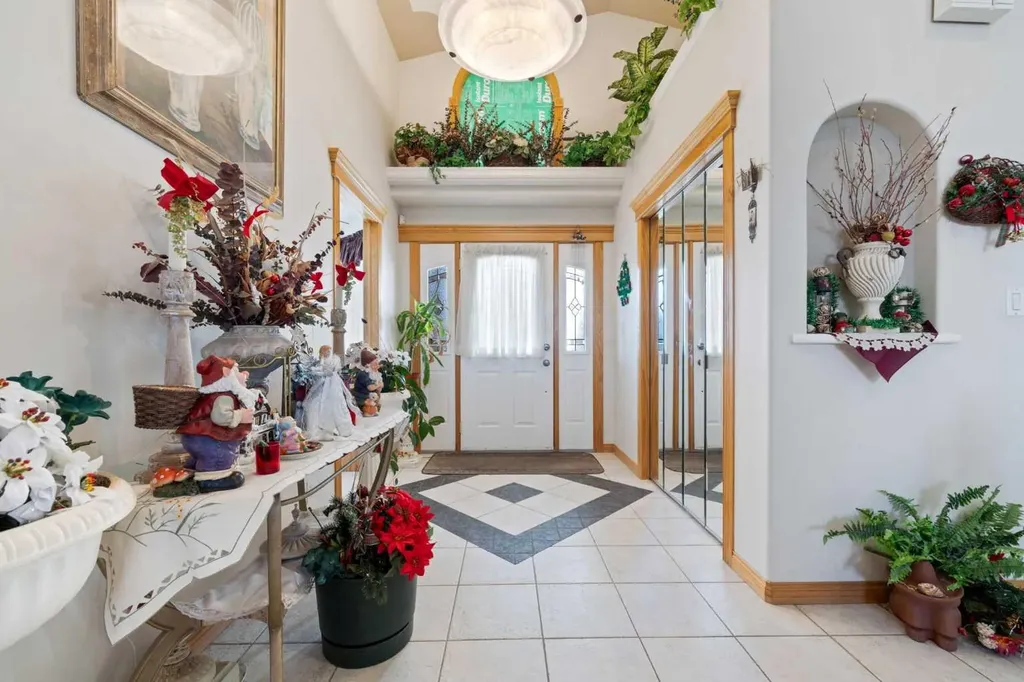 16 Arbour Estates View NW Calgary AB T3G 4E2