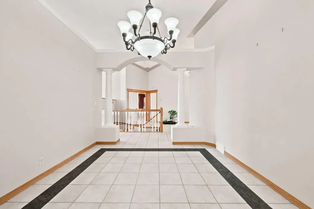 16 Arbour Estates View NW Calgary AB T3G 4E2