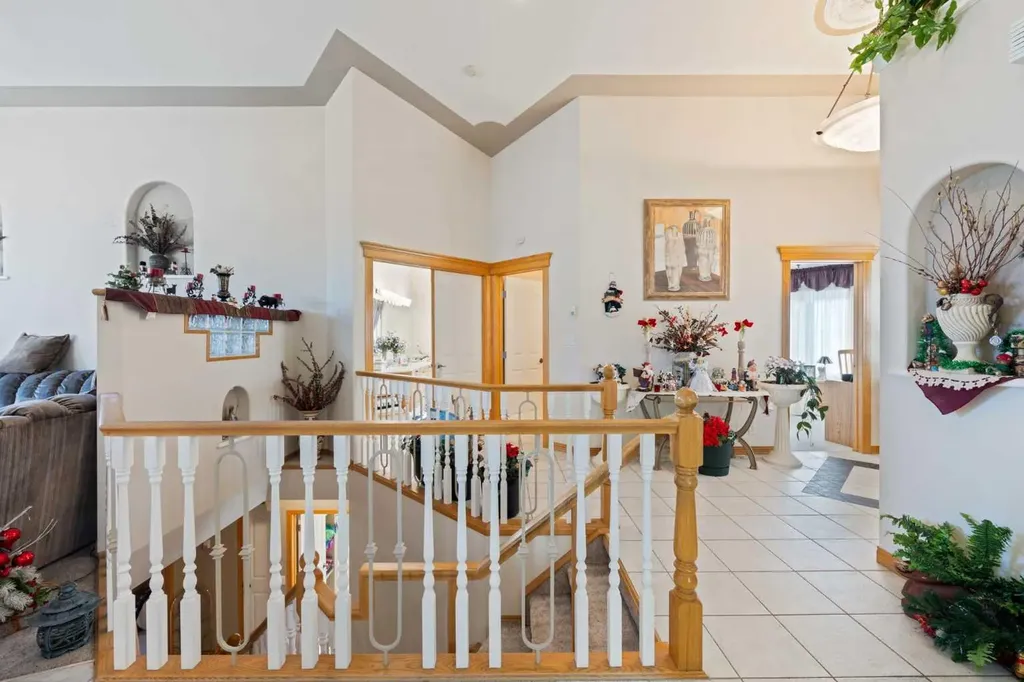 16 Arbour Estates View NW Calgary AB T3G 4E2