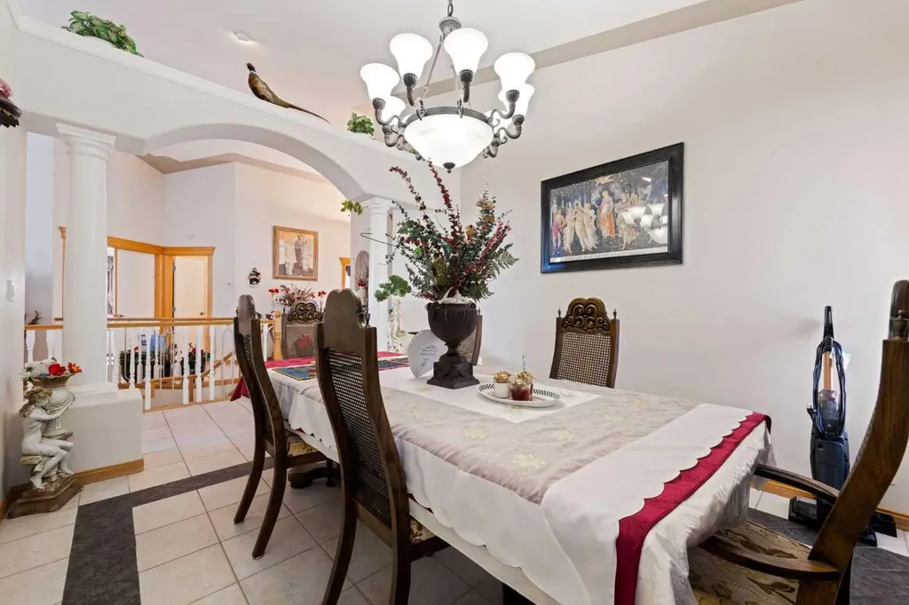 16 Arbour Estates View NW Calgary AB T3G 4E2