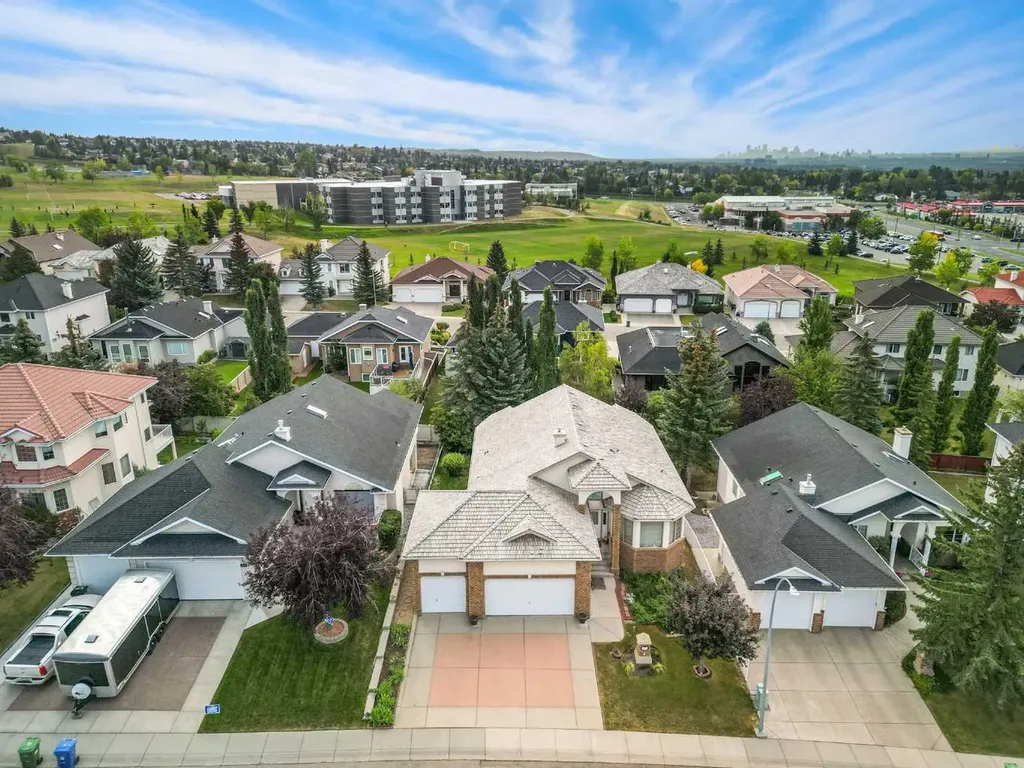 16 Arbour Estates View NW Calgary AB T3G 4E2