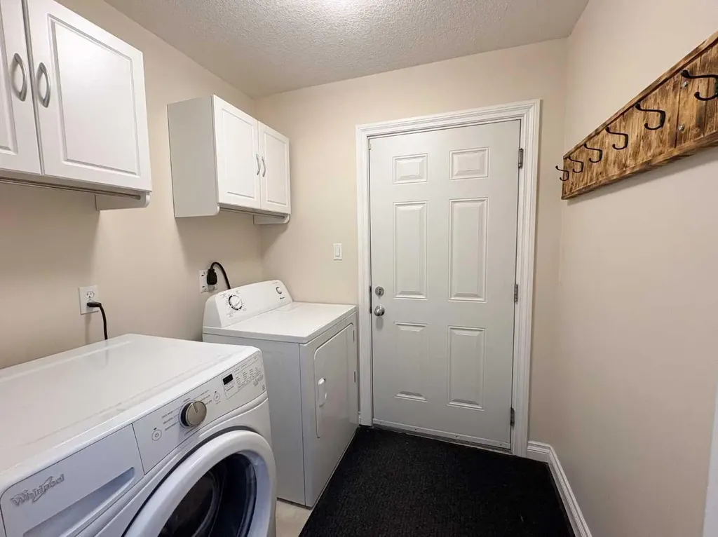 4122 48 Avenue Mayerthorpe AB T0E1N0
