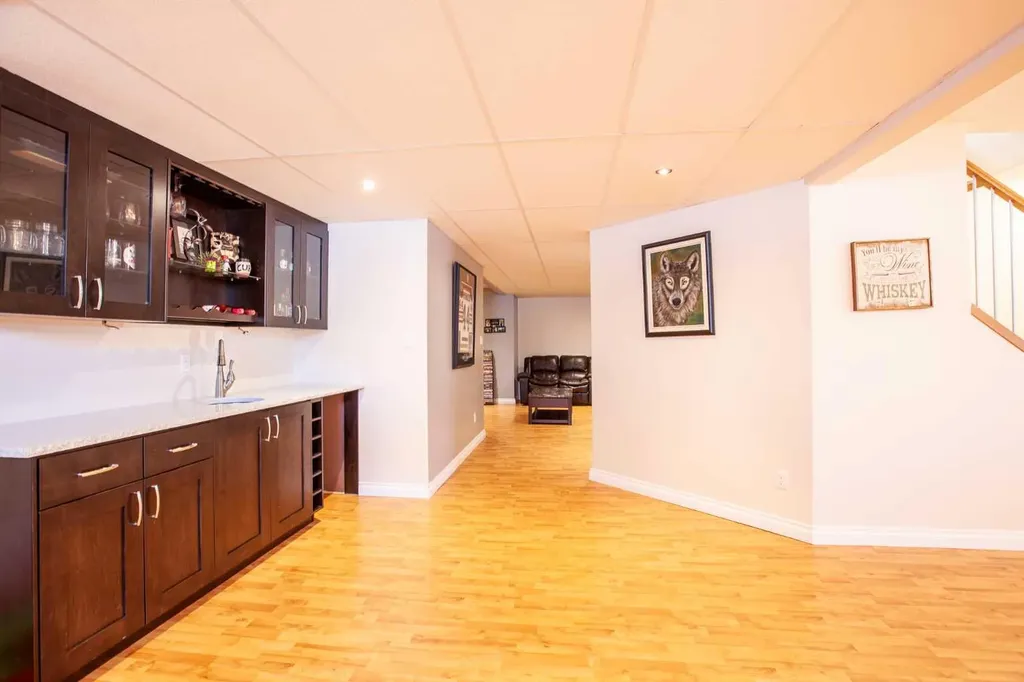 4122 48 Avenue Mayerthorpe AB T0E1N0