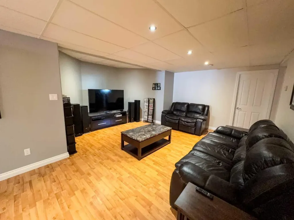 4122 48 Avenue Mayerthorpe AB T0E1N0