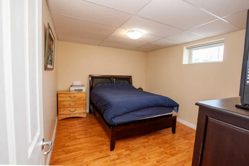 4122 48 Avenue Mayerthorpe AB T0E1N0