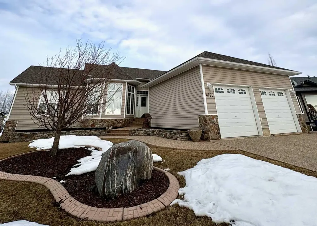4122 48 Avenue Mayerthorpe AB T0E1N0