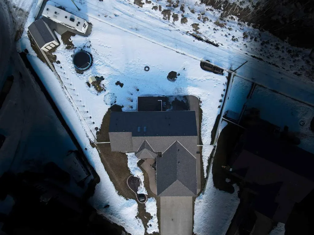4122 48 Avenue Mayerthorpe AB T0E1N0