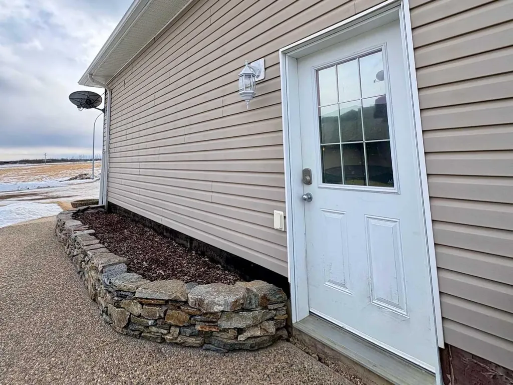 4122 48 Avenue Mayerthorpe AB T0E1N0