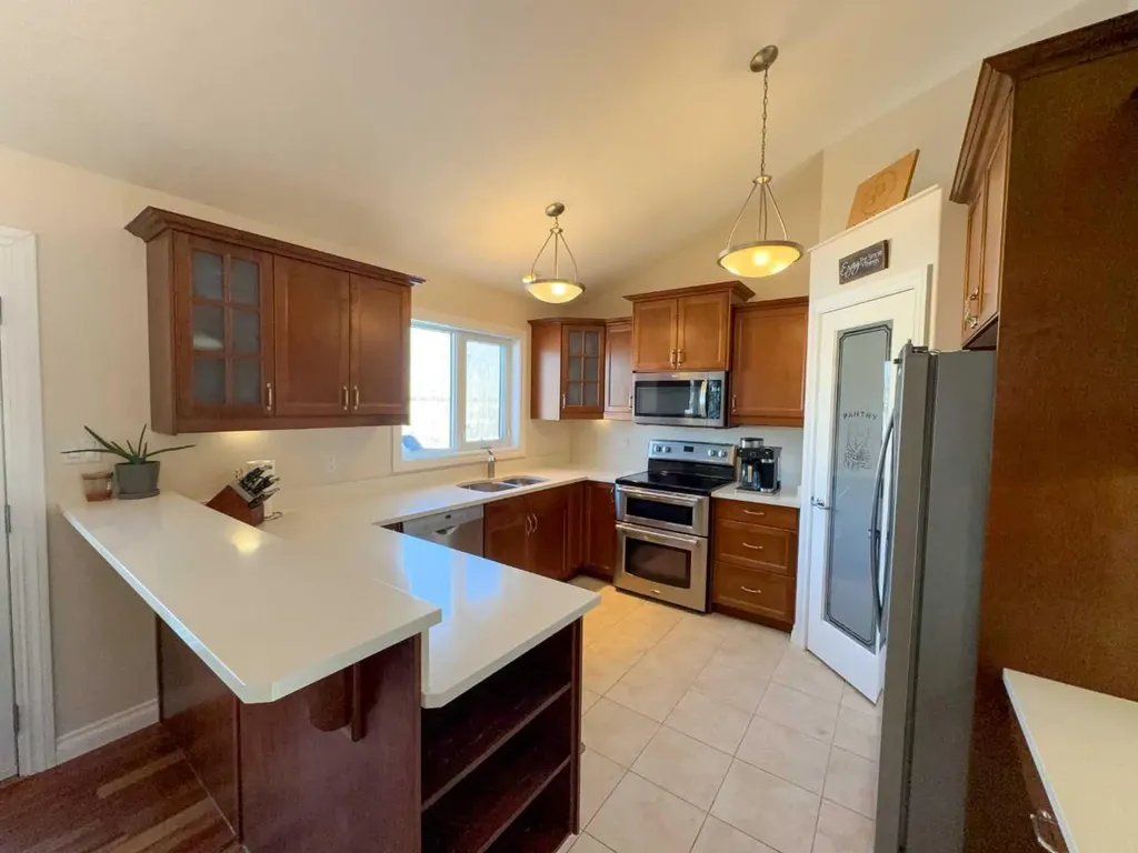 4122 48 Avenue Mayerthorpe AB T0E1N0