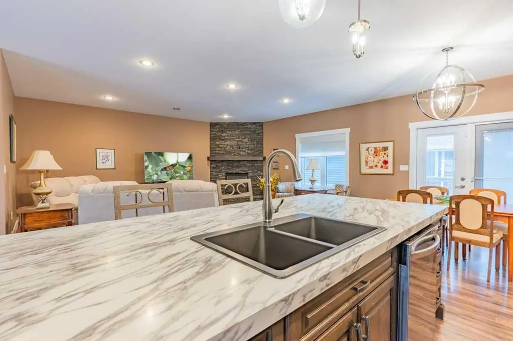 208 Westview Crescent W Bow Island AB T0K 0G0