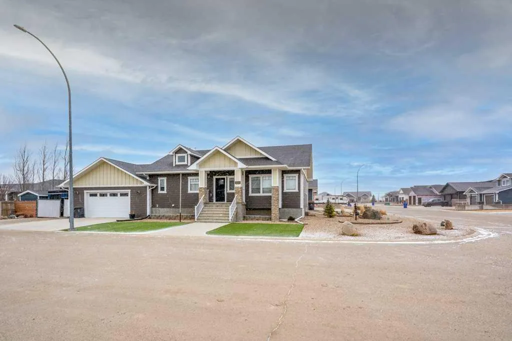 208 Westview Crescent W Bow Island AB T0K 0G0