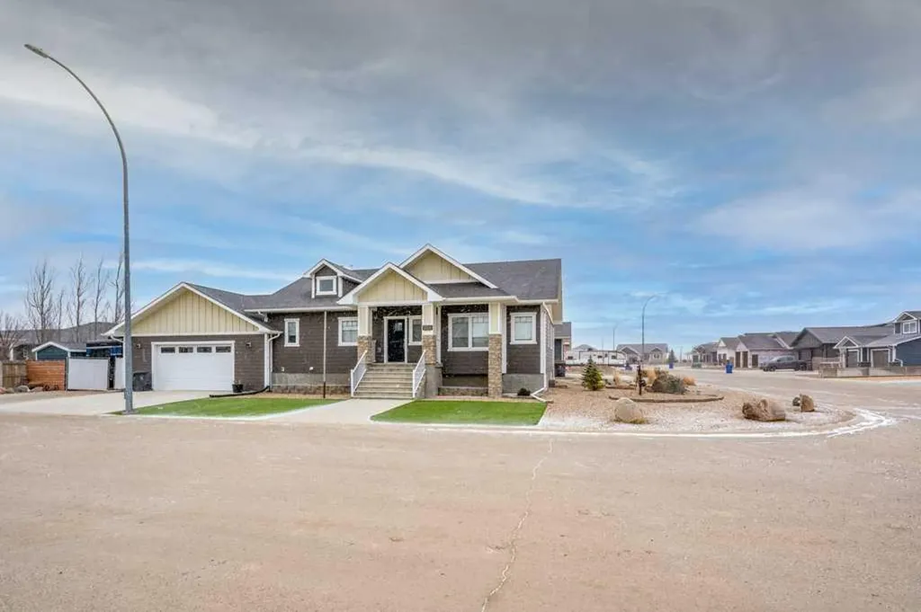 208 Westview Crescent W Bow Island AB T0K 0G0